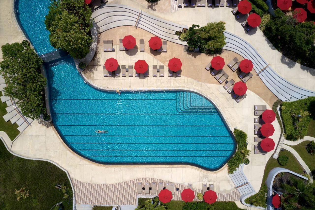 Amari Pattaya Hotell Eksteriør bilde Aerial view of the pool