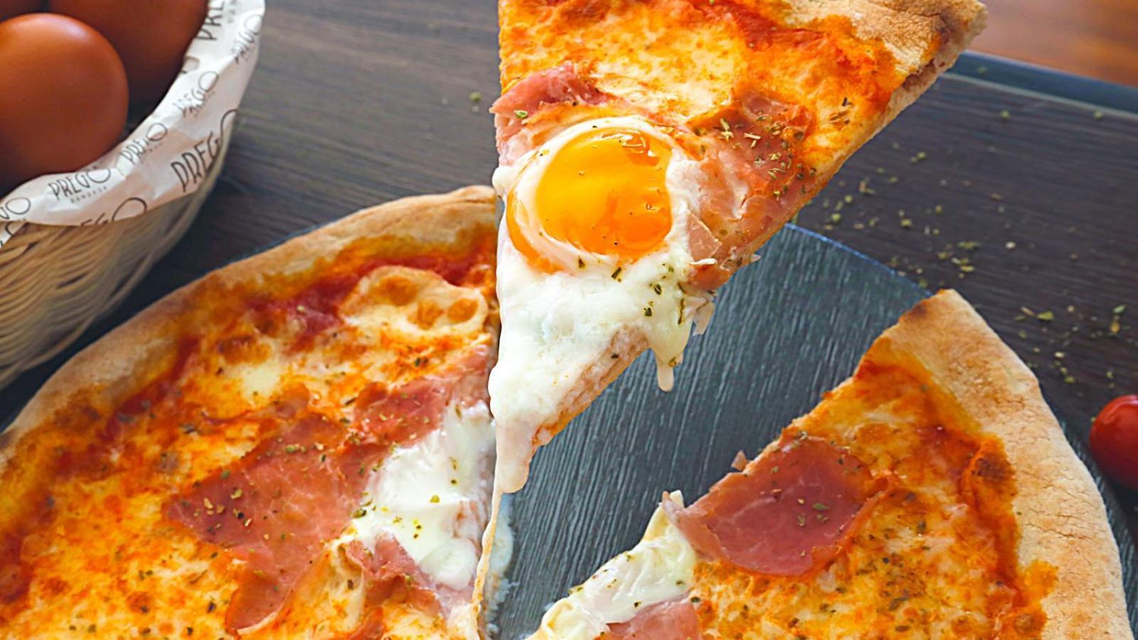 Amari Pattaya Hotell Eksteriør bilde A slice of egg pizza